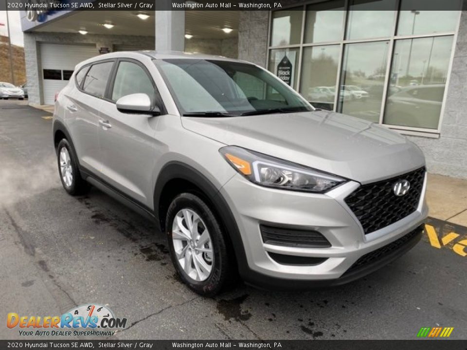 Front 3/4 View of 2020 Hyundai Tucson SE AWD Photo #2