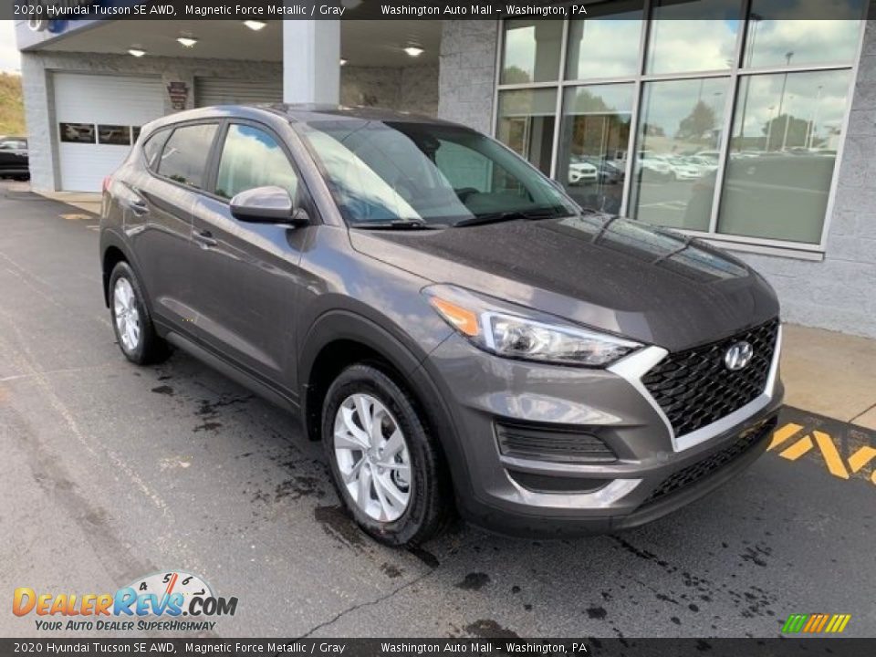 Front 3/4 View of 2020 Hyundai Tucson SE AWD Photo #2