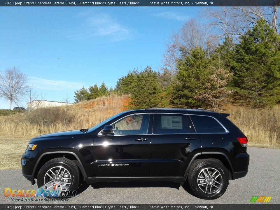2020 Jeep Grand Cherokee Laredo E 4x4 Diamond Black Crystal Pearl / Black Photo #1