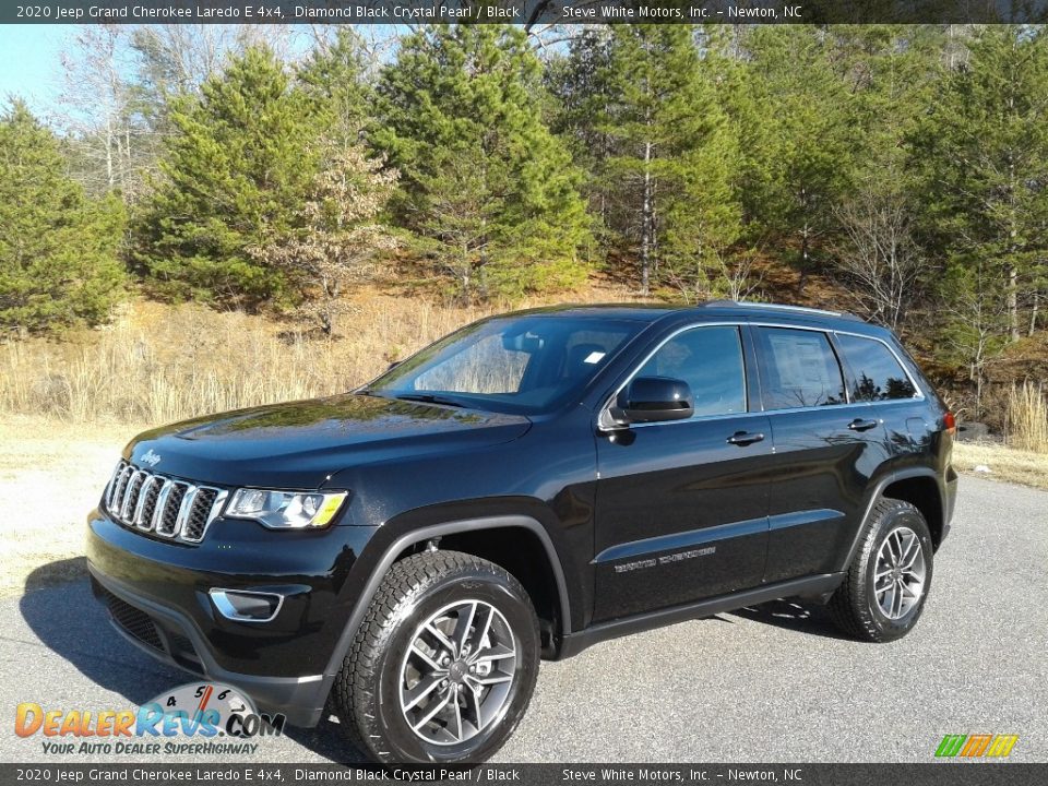 2020 Jeep Grand Cherokee Laredo E 4x4 Diamond Black Crystal Pearl / Black Photo #2
