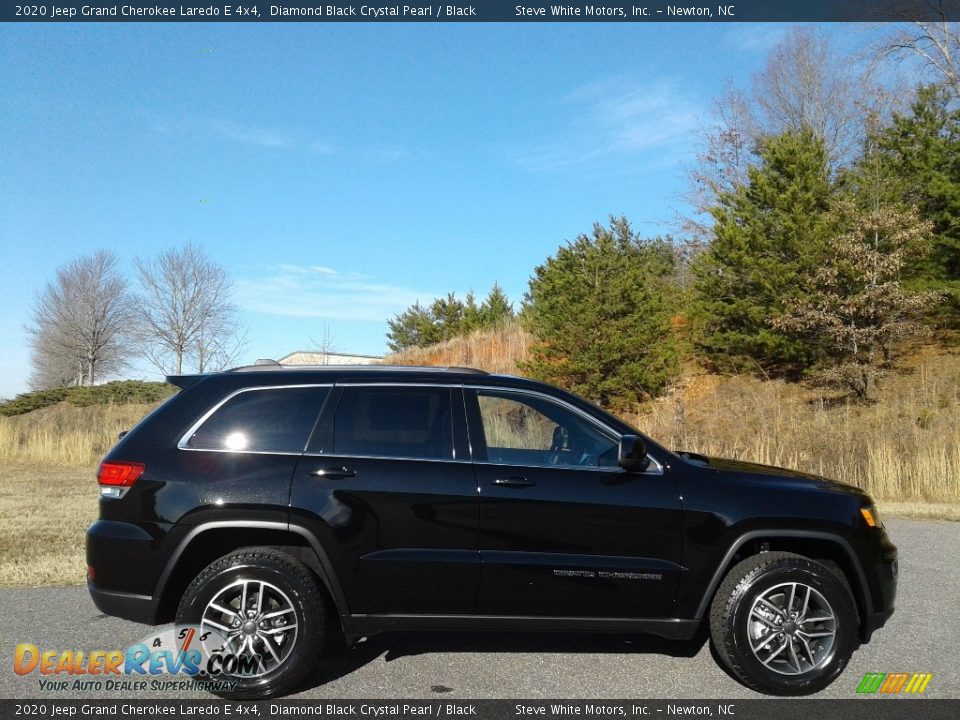 2020 Jeep Grand Cherokee Laredo E 4x4 Diamond Black Crystal Pearl / Black Photo #5