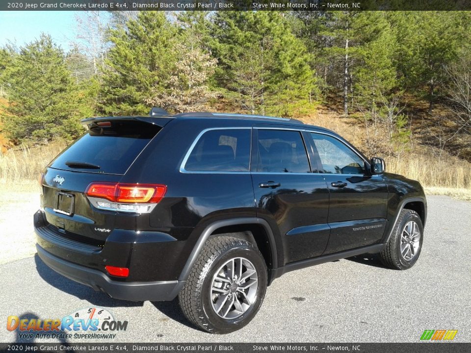 2020 Jeep Grand Cherokee Laredo E 4x4 Diamond Black Crystal Pearl / Black Photo #6