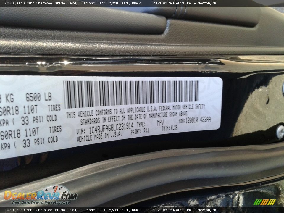 2020 Jeep Grand Cherokee Laredo E 4x4 Diamond Black Crystal Pearl / Black Photo #33