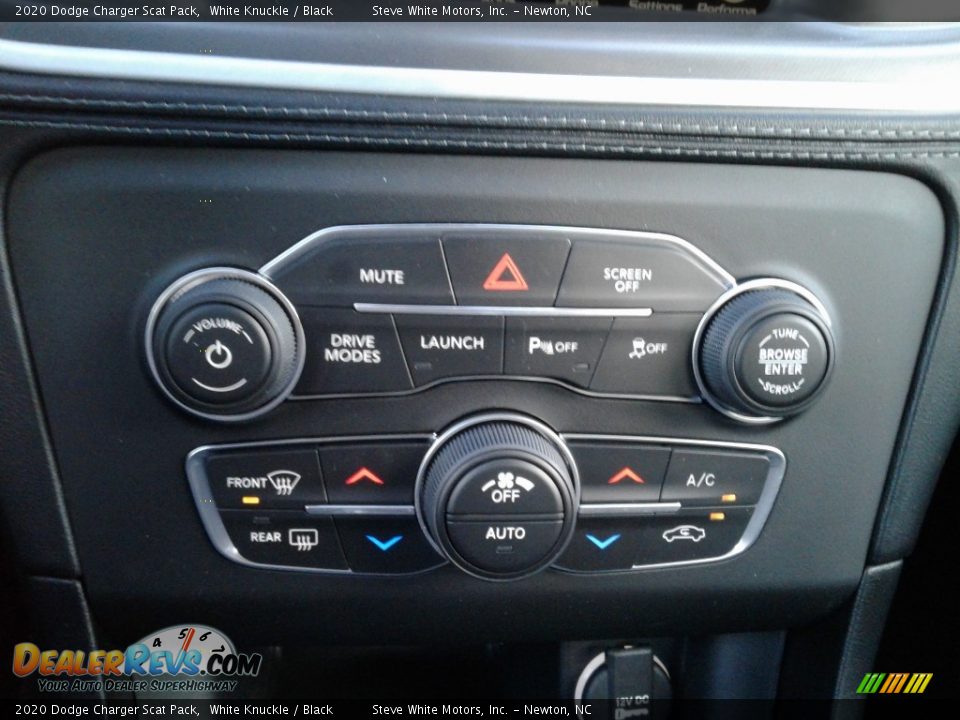 Controls of 2020 Dodge Charger Scat Pack Photo #25