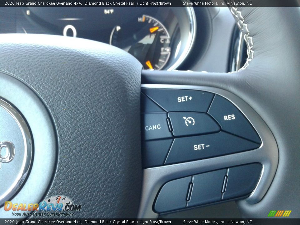 2020 Jeep Grand Cherokee Overland 4x4 Diamond Black Crystal Pearl / Light Frost/Brown Photo #23