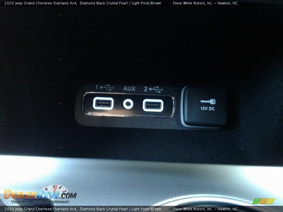 2020 Jeep Grand Cherokee Overland 4x4 Diamond Black Crystal Pearl / Light Frost/Brown Photo #31