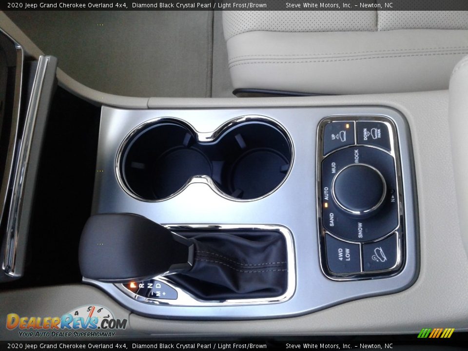 2020 Jeep Grand Cherokee Overland 4x4 Diamond Black Crystal Pearl / Light Frost/Brown Photo #32