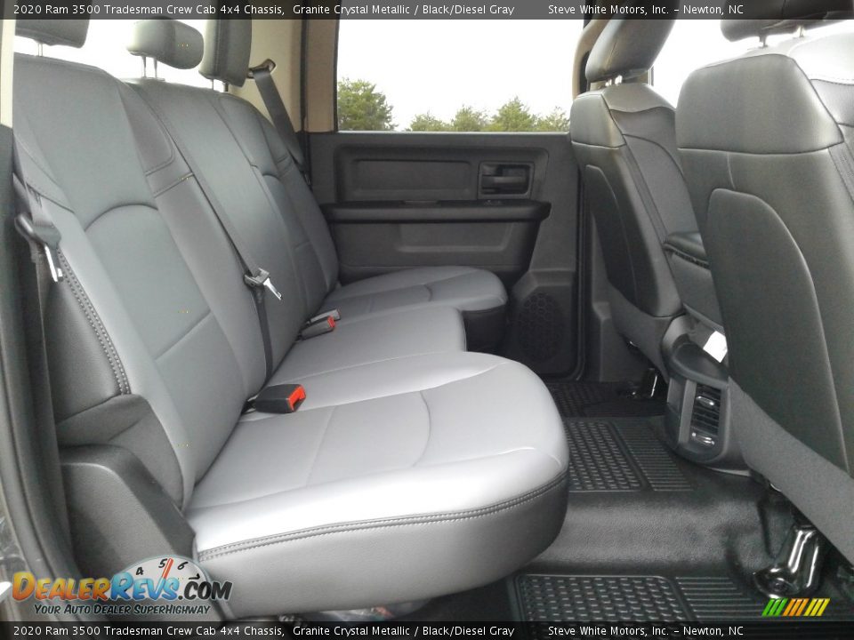 2020 Ram 3500 Tradesman Crew Cab 4x4 Chassis Granite Crystal Metallic / Black/Diesel Gray Photo #15