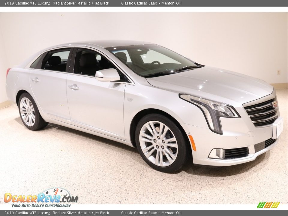 2019 Cadillac XTS Luxury Radiant Silver Metallic / Jet Black Photo #1