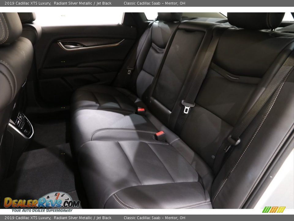 2019 Cadillac XTS Luxury Radiant Silver Metallic / Jet Black Photo #18