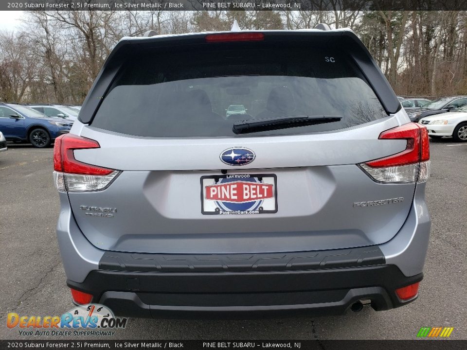2020 Subaru Forester 2.5i Premium Ice Silver Metallic / Black Photo #5
