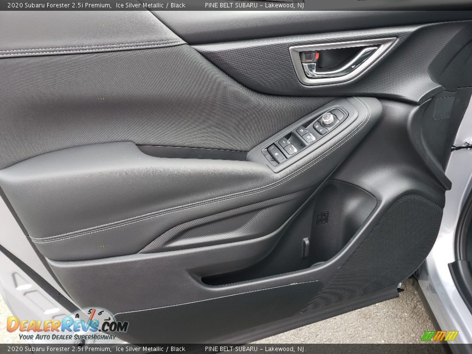 2020 Subaru Forester 2.5i Premium Ice Silver Metallic / Black Photo #8