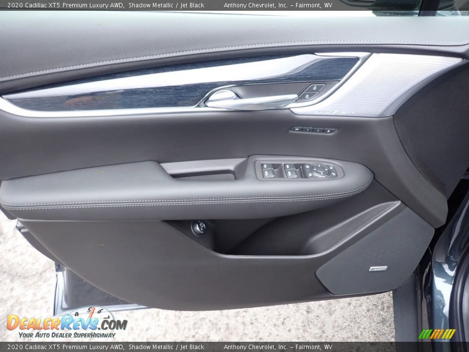 Door Panel of 2020 Cadillac XT5 Premium Luxury AWD Photo #16