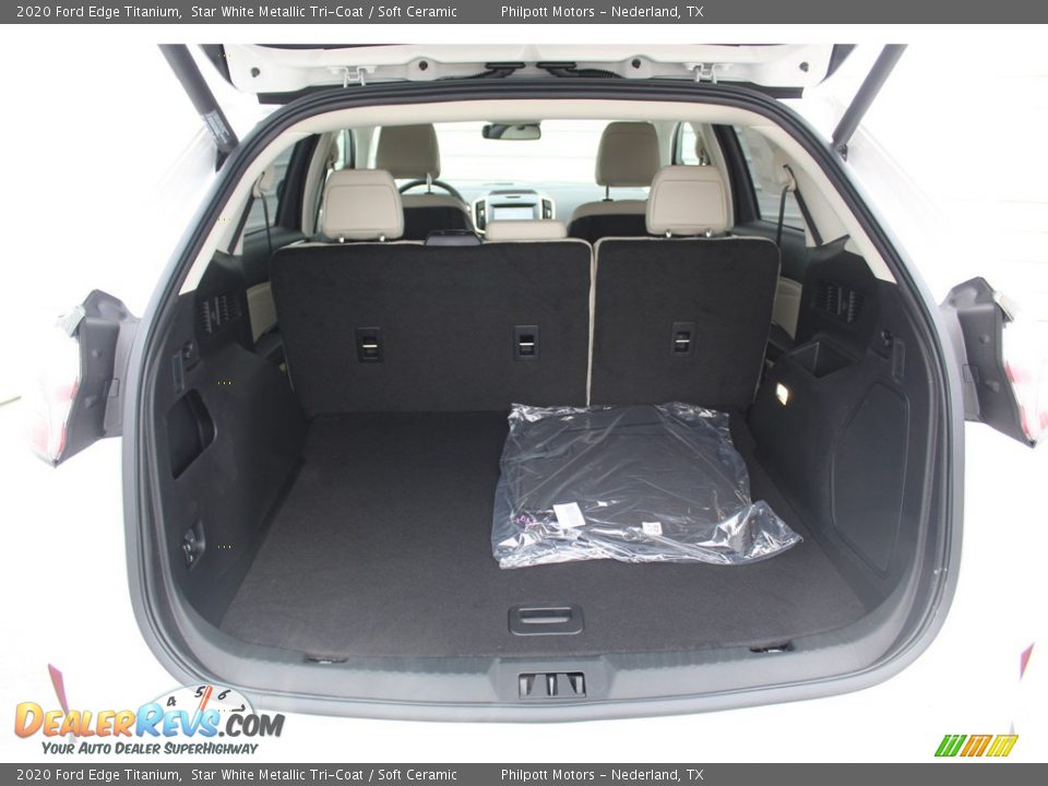 2020 Ford Edge Titanium Star White Metallic Tri-Coat / Soft Ceramic Photo #24