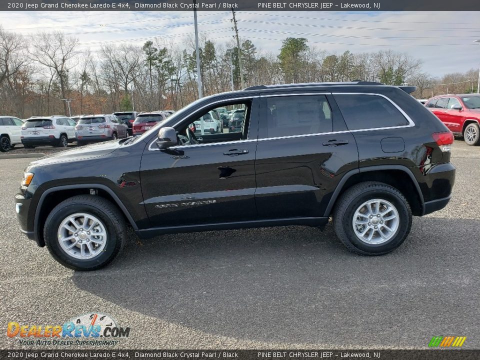 2020 Jeep Grand Cherokee Laredo E 4x4 Diamond Black Crystal Pearl / Black Photo #3