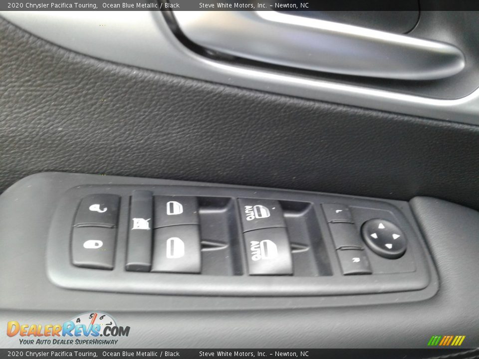 2020 Chrysler Pacifica Touring Ocean Blue Metallic / Black Photo #11