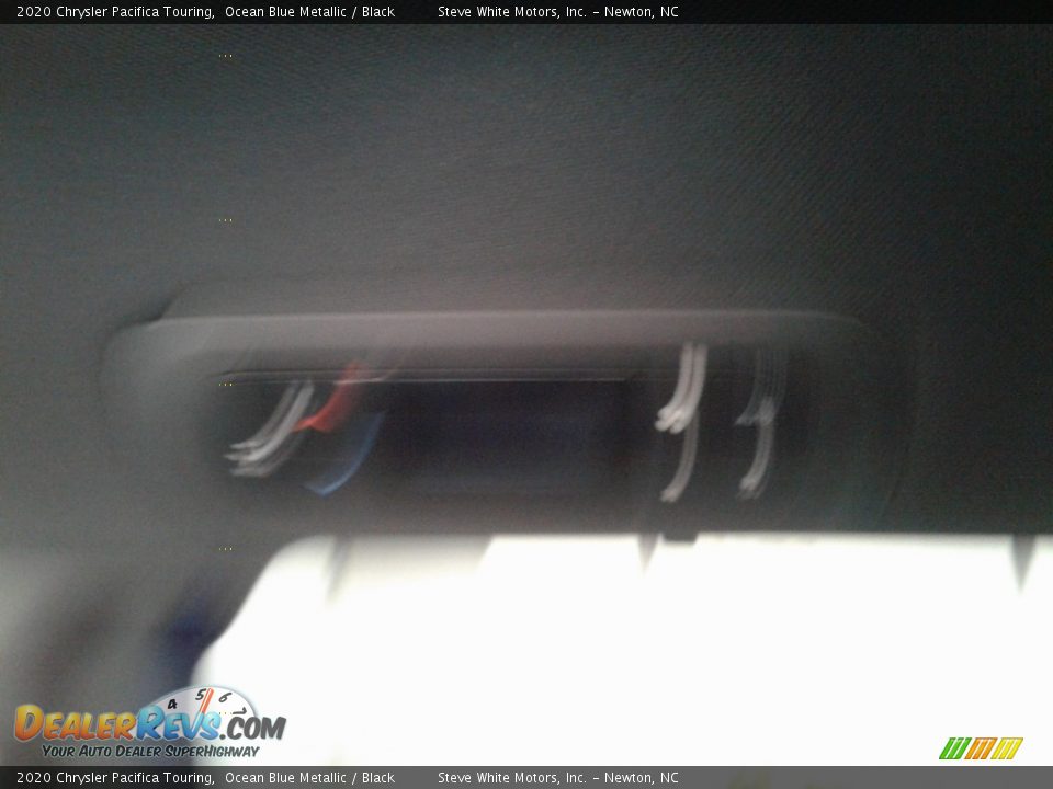 2020 Chrysler Pacifica Touring Ocean Blue Metallic / Black Photo #15