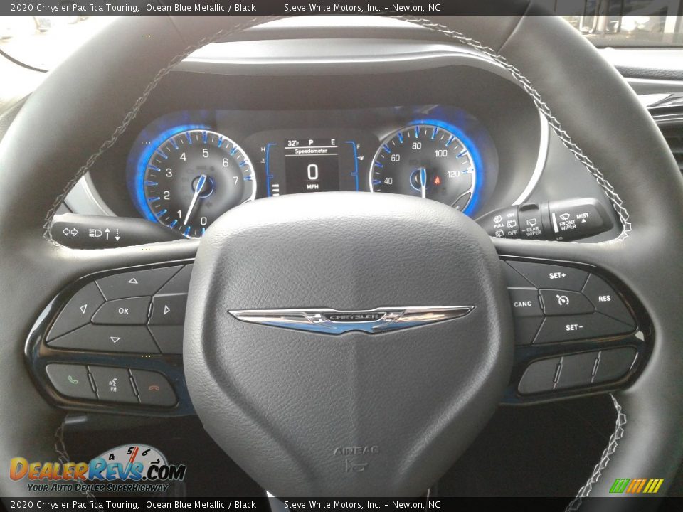 2020 Chrysler Pacifica Touring Steering Wheel Photo #26