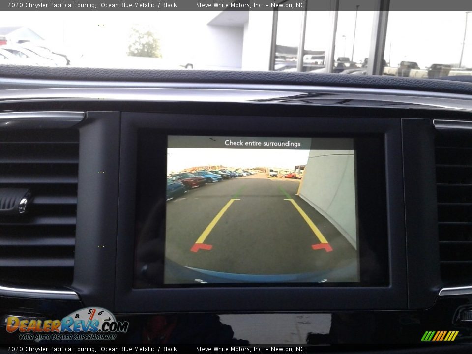 2020 Chrysler Pacifica Touring Ocean Blue Metallic / Black Photo #30