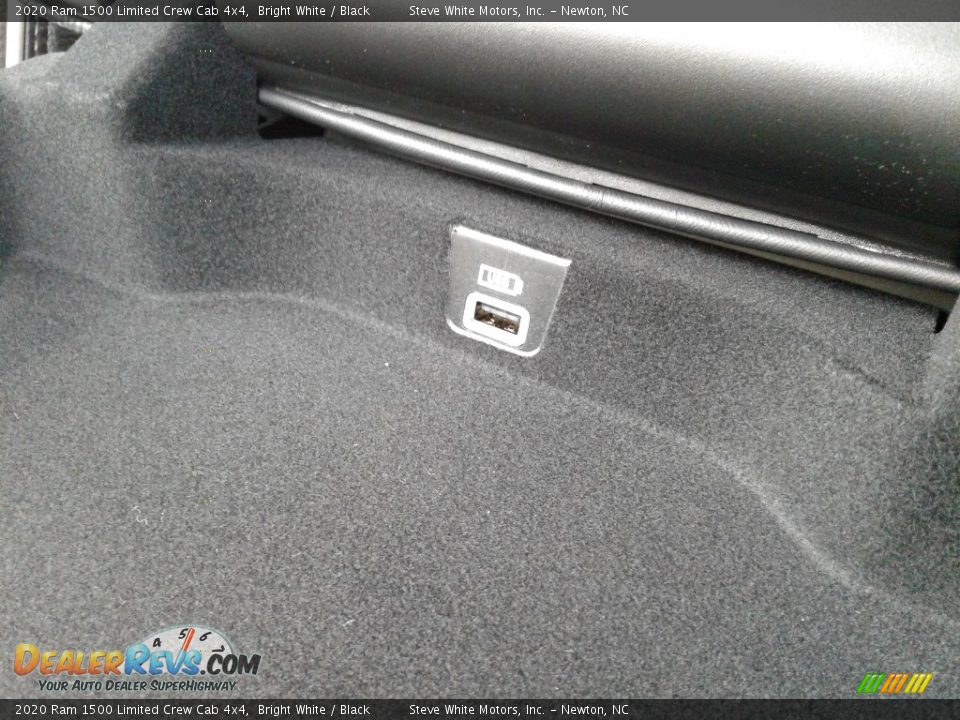 2020 Ram 1500 Limited Crew Cab 4x4 Bright White / Black Photo #25