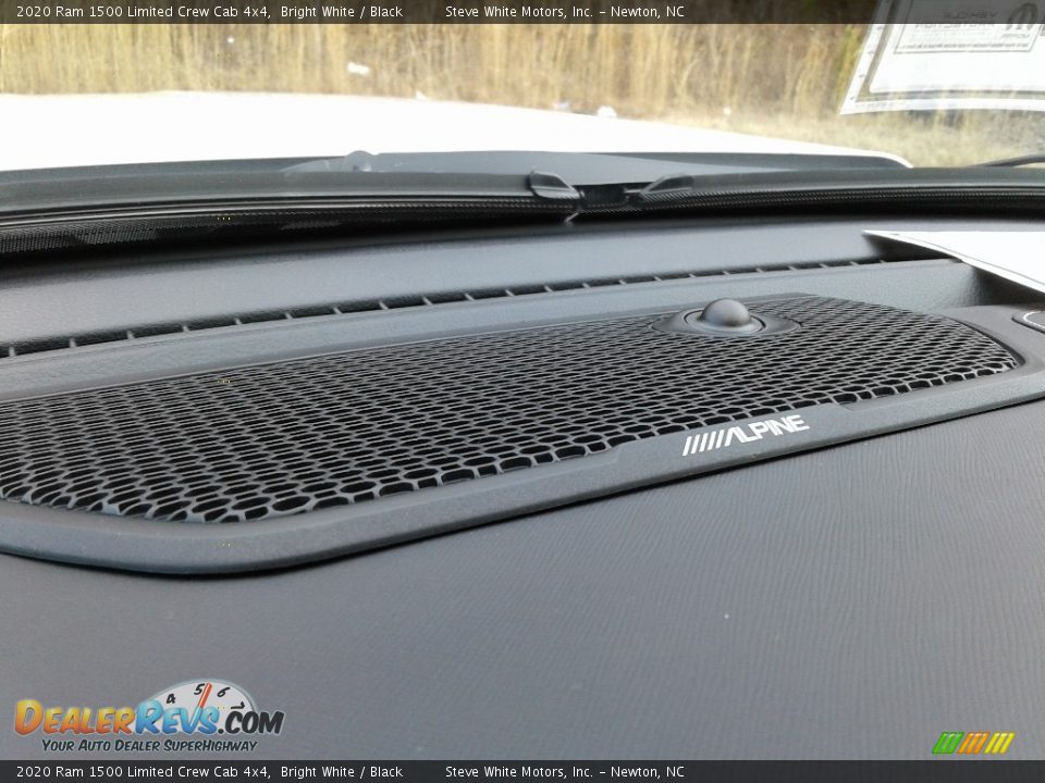 2020 Ram 1500 Limited Crew Cab 4x4 Bright White / Black Photo #28