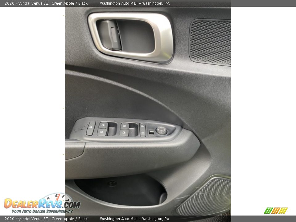Door Panel of 2020 Hyundai Venue SE Photo #12