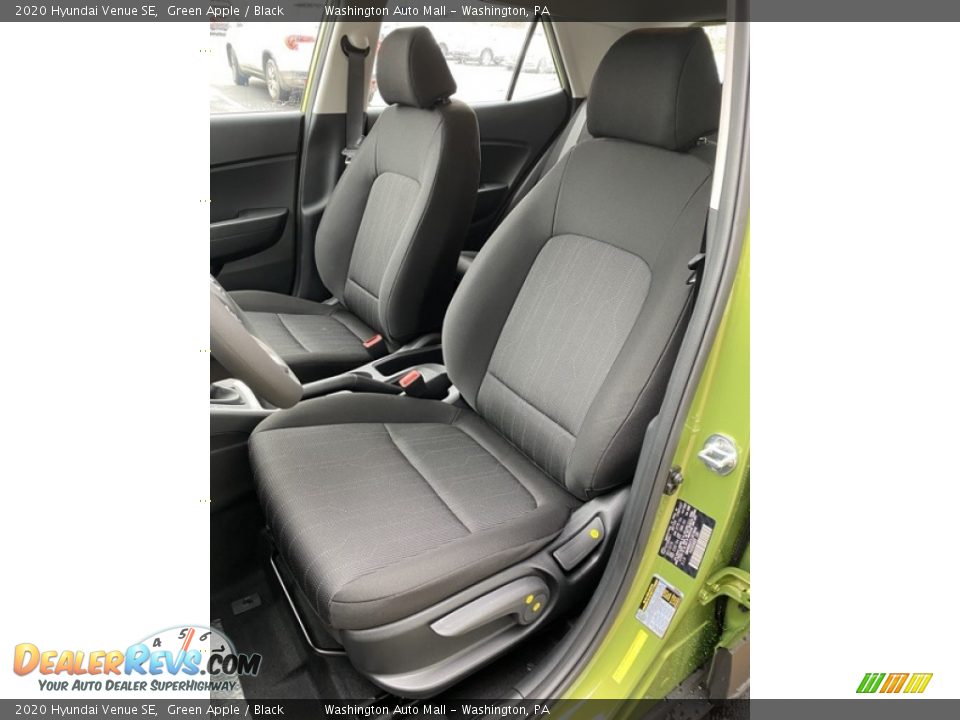 Front Seat of 2020 Hyundai Venue SE Photo #15