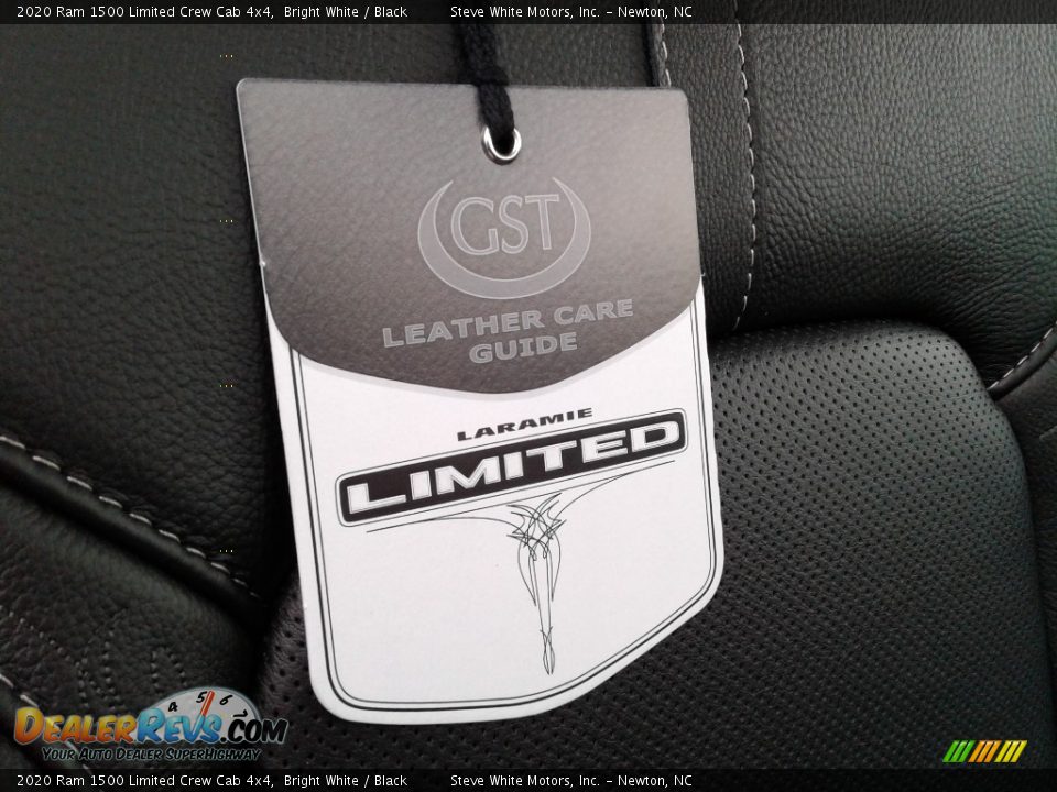 2020 Ram 1500 Limited Crew Cab 4x4 Bright White / Black Photo #35