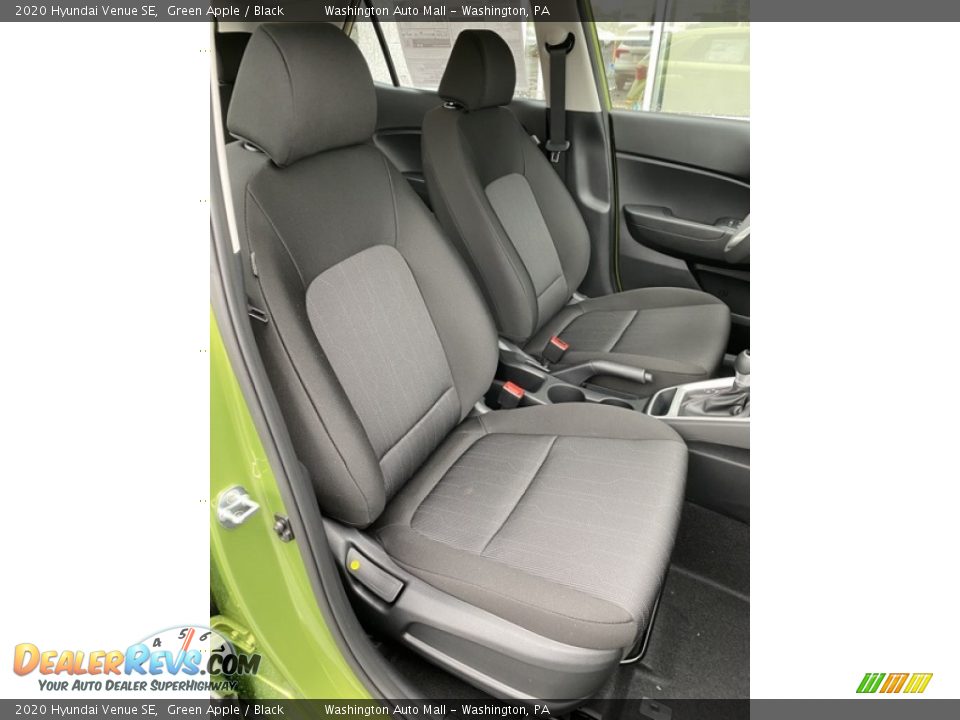 Front Seat of 2020 Hyundai Venue SE Photo #24