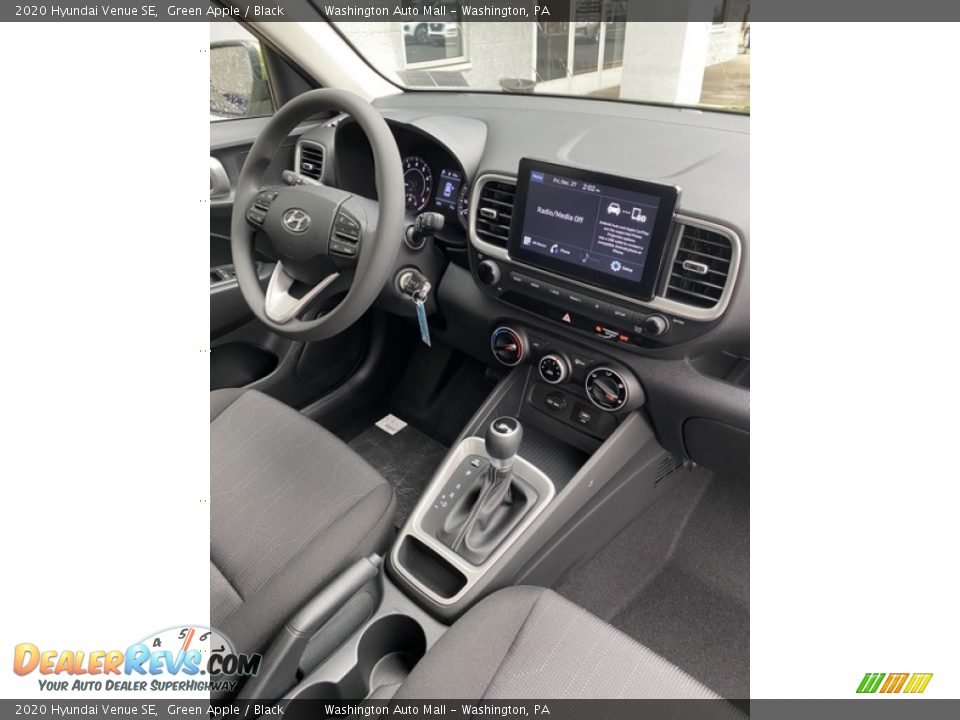 Dashboard of 2020 Hyundai Venue SE Photo #25