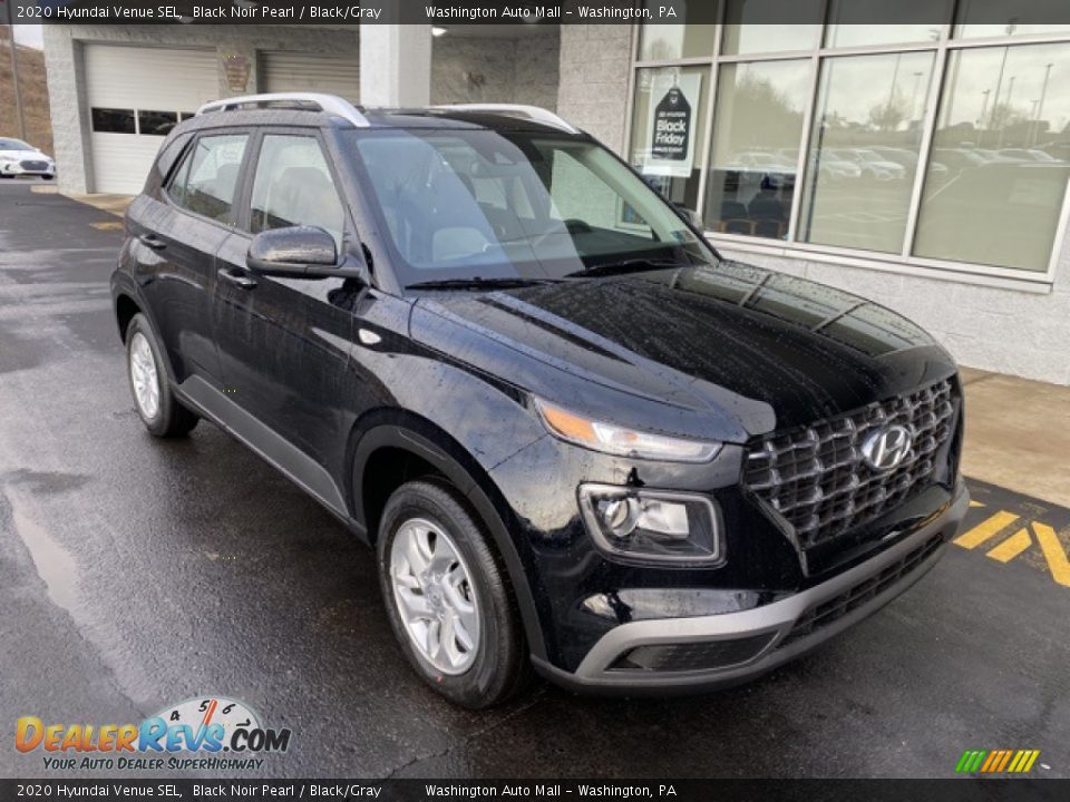 Front 3/4 View of 2020 Hyundai Venue SEL Photo #2