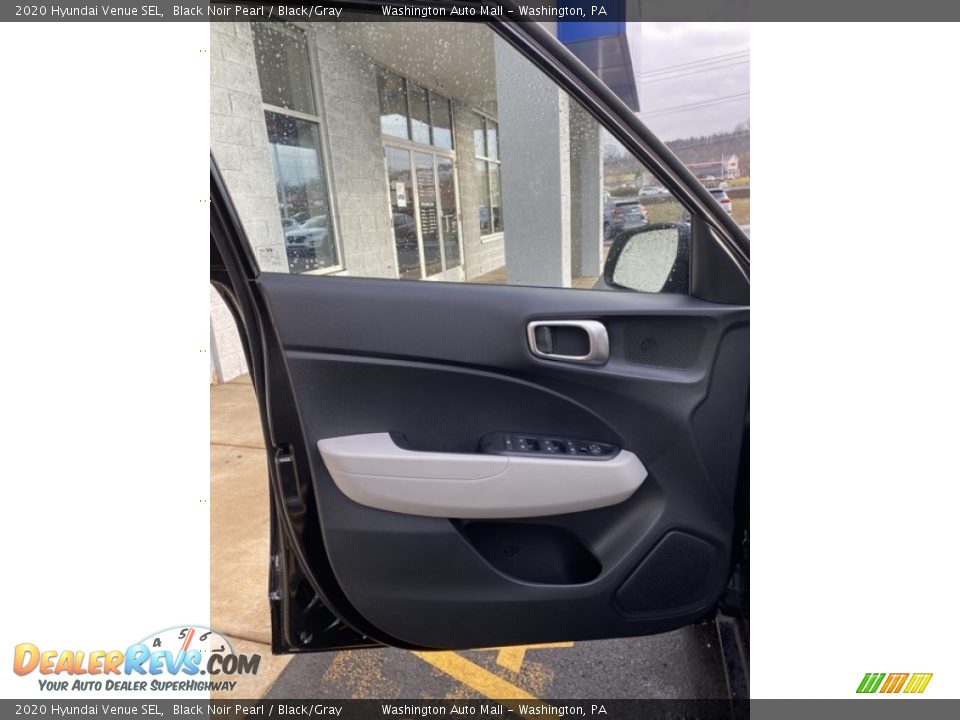 Door Panel of 2020 Hyundai Venue SEL Photo #11