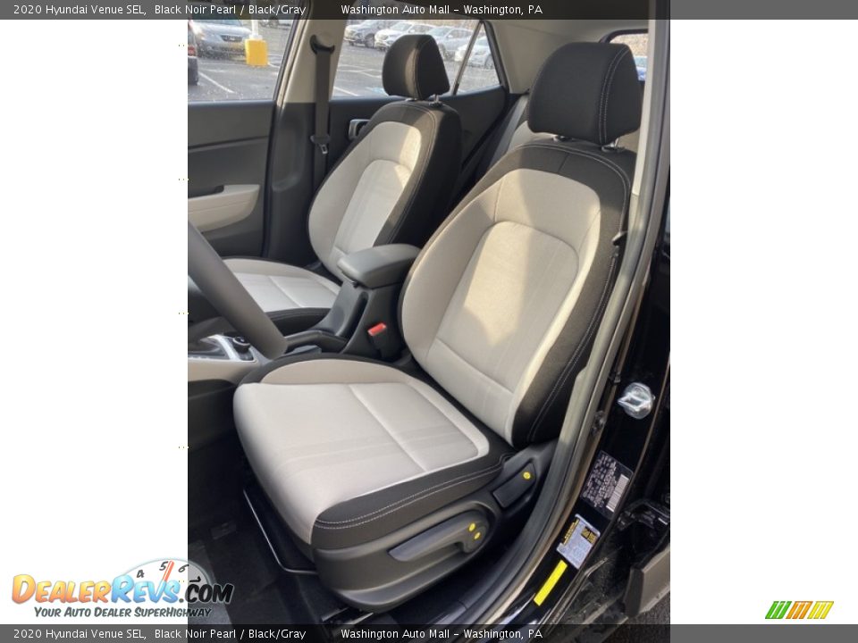 Front Seat of 2020 Hyundai Venue SEL Photo #15