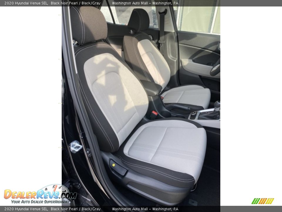 Front Seat of 2020 Hyundai Venue SEL Photo #24