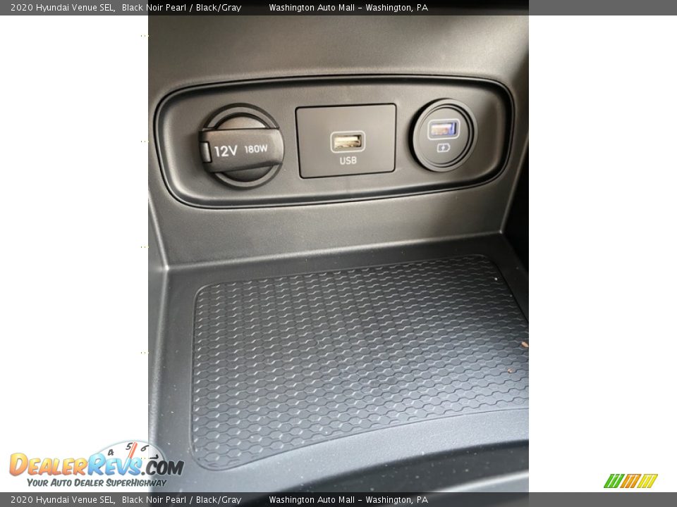 2020 Hyundai Venue SEL Black Noir Pearl / Black/Gray Photo #32