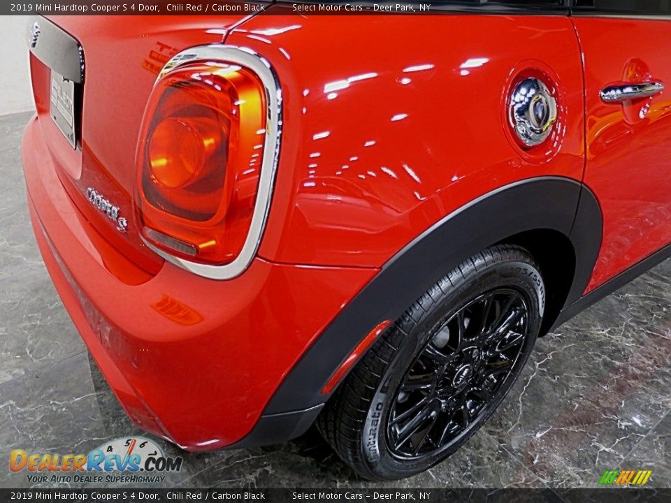 2019 Mini Hardtop Cooper S 4 Door Chili Red / Carbon Black Photo #8
