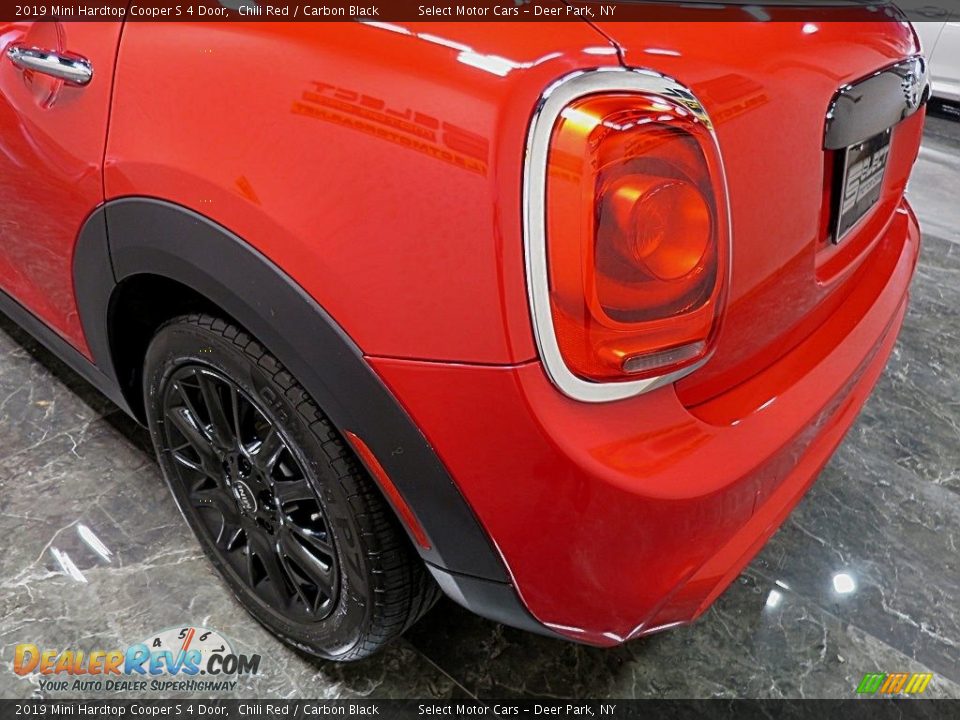 2019 Mini Hardtop Cooper S 4 Door Chili Red / Carbon Black Photo #9