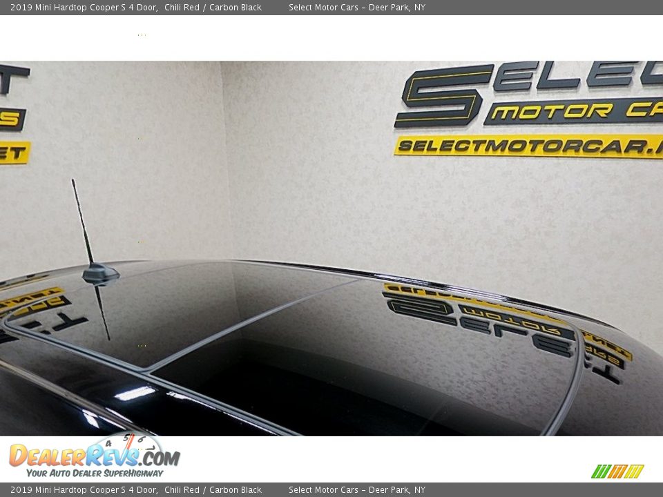 2019 Mini Hardtop Cooper S 4 Door Chili Red / Carbon Black Photo #13
