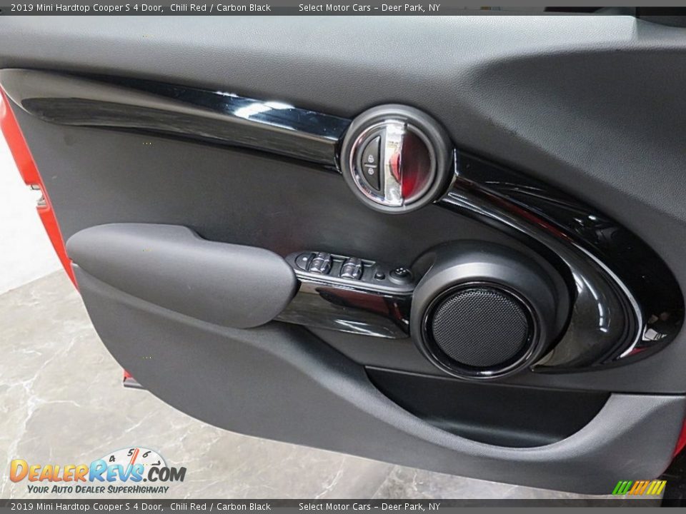 2019 Mini Hardtop Cooper S 4 Door Chili Red / Carbon Black Photo #19