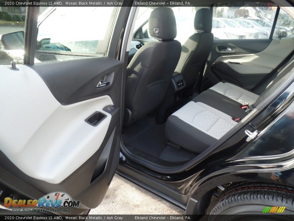 2020 Chevrolet Equinox LS AWD Mosaic Black Metallic / Ash Gray Photo #30