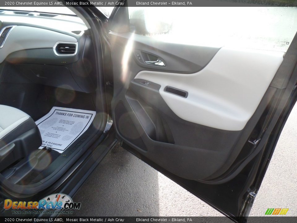 2020 Chevrolet Equinox LS AWD Mosaic Black Metallic / Ash Gray Photo #35
