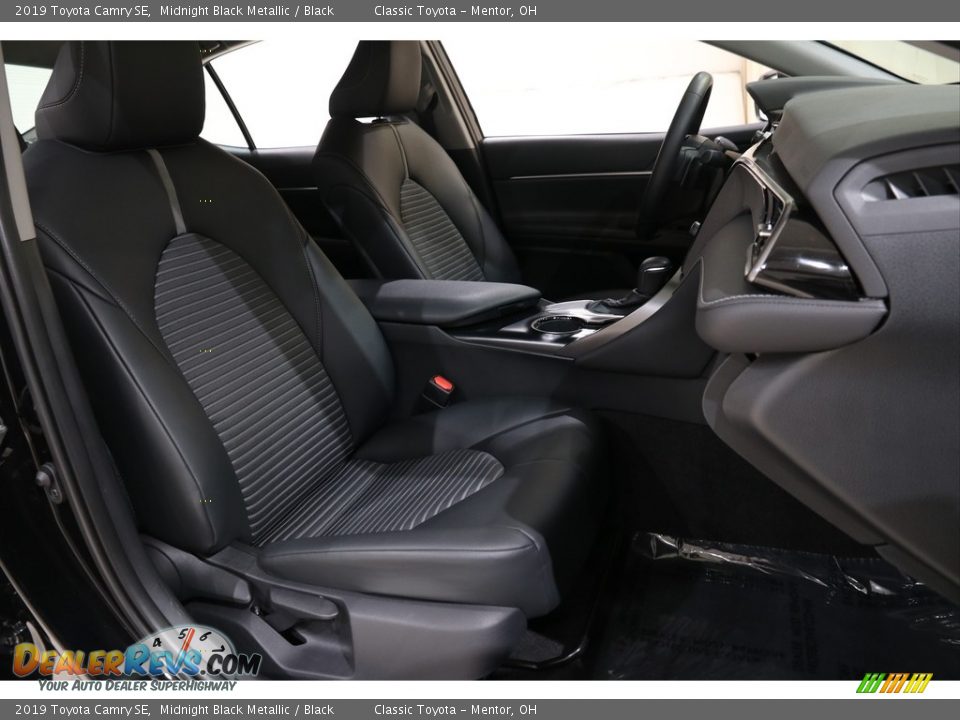 2019 Toyota Camry SE Midnight Black Metallic / Black Photo #12