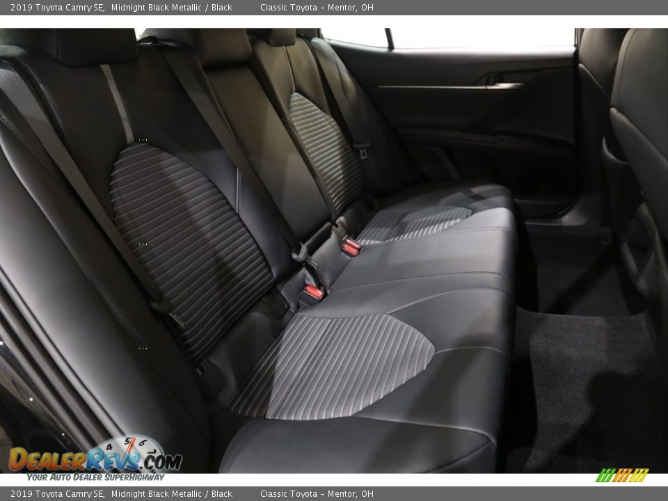 2019 Toyota Camry SE Midnight Black Metallic / Black Photo #13