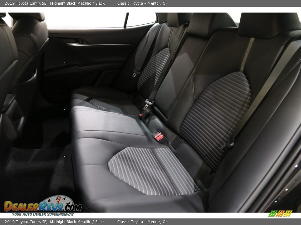 2019 Toyota Camry SE Midnight Black Metallic / Black Photo #14