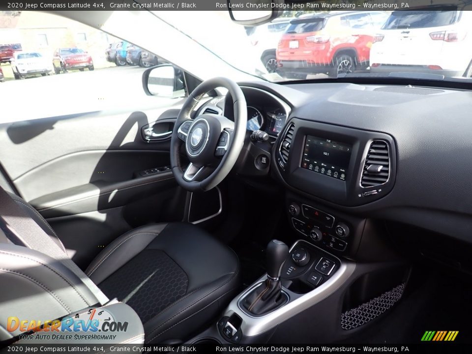 2020 Jeep Compass Latitude 4x4 Granite Crystal Metallic / Black Photo #11