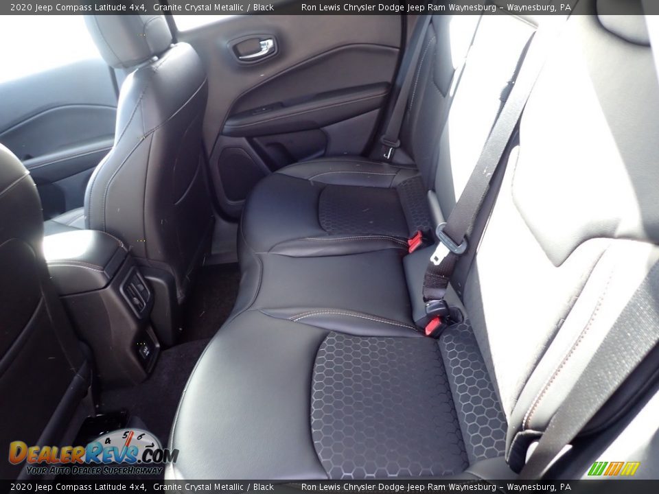 2020 Jeep Compass Latitude 4x4 Granite Crystal Metallic / Black Photo #12