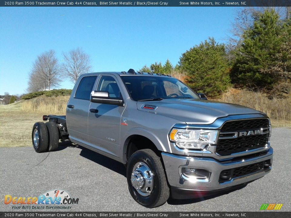 Front 3/4 View of 2020 Ram 3500 Tradesman Crew Cab 4x4 Chassis Photo #5