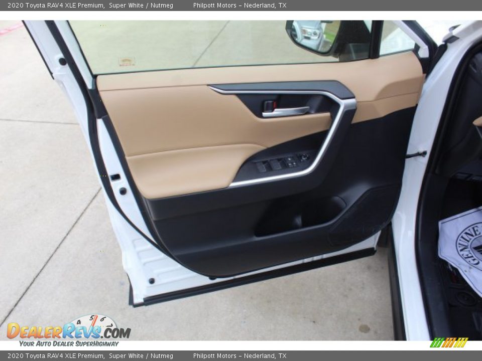 2020 Toyota RAV4 XLE Premium Super White / Nutmeg Photo #9