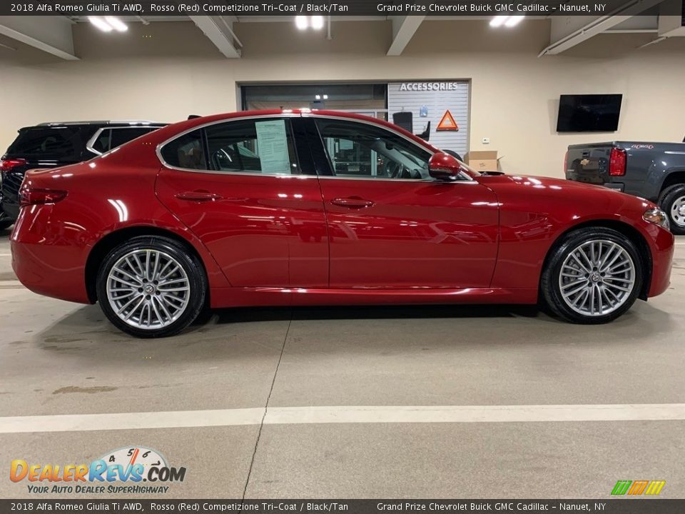 Rosso (Red) Competizione Tri-Coat 2018 Alfa Romeo Giulia Ti AWD Photo #5