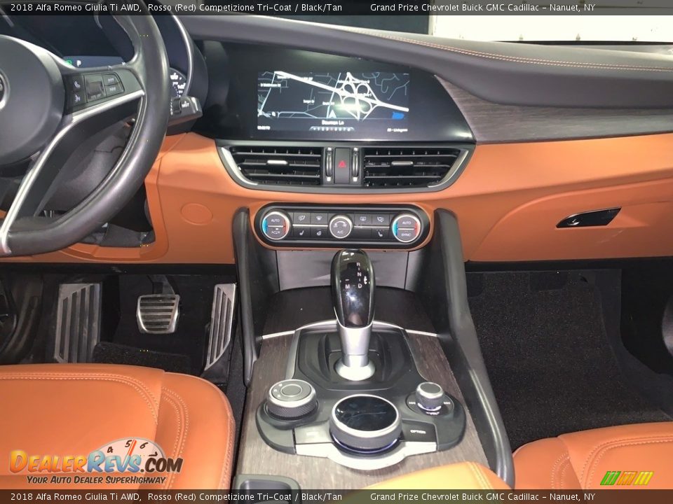 2018 Alfa Romeo Giulia Ti AWD Shifter Photo #18